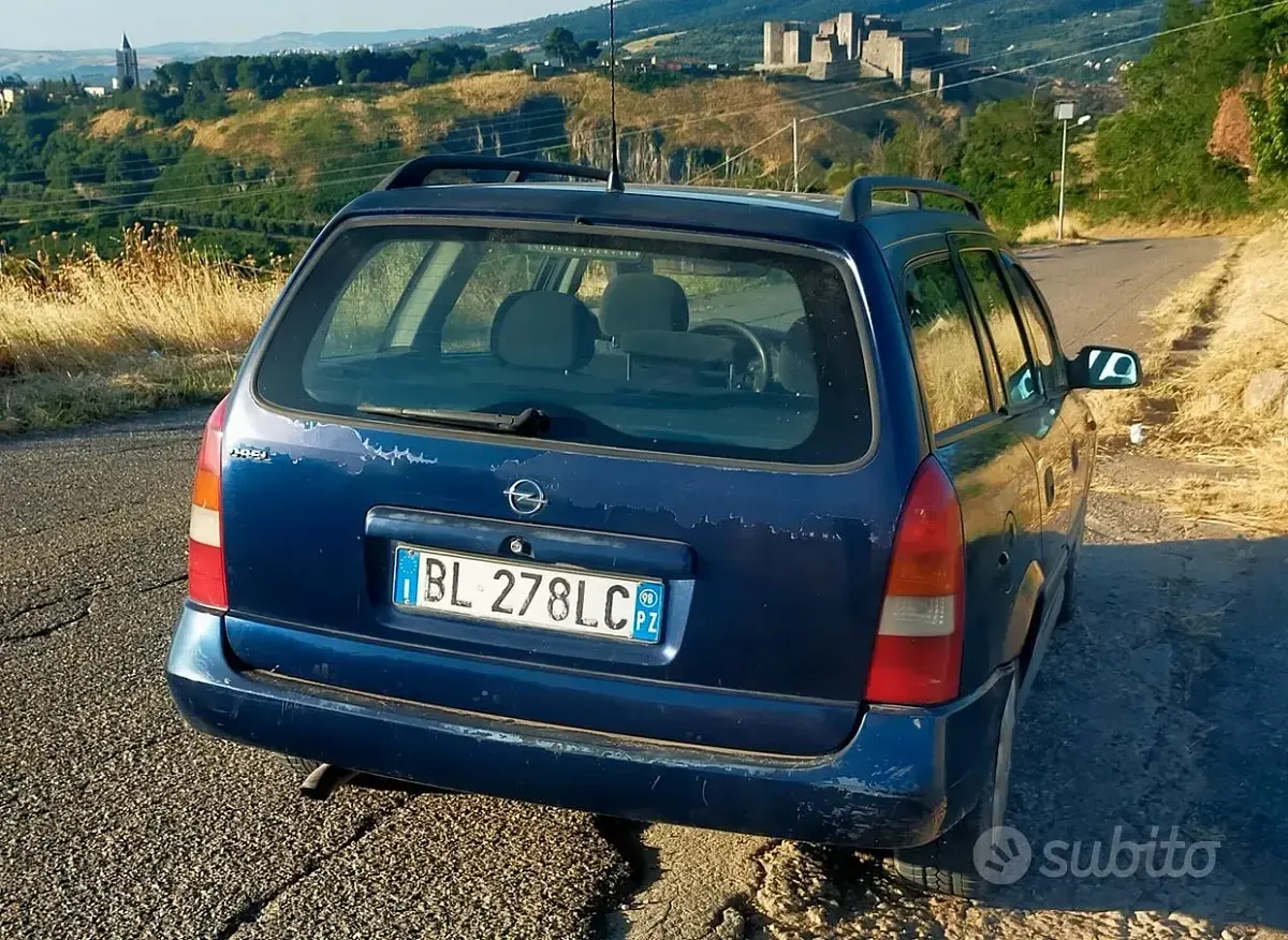Usata Opel Astra 82 CV (60 kW) 2000 Bluazzurro Station wagon