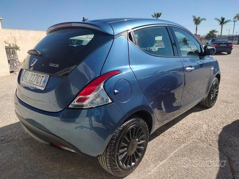 Usata Lancia Ypsilon S 2022 Blu Utilitaria