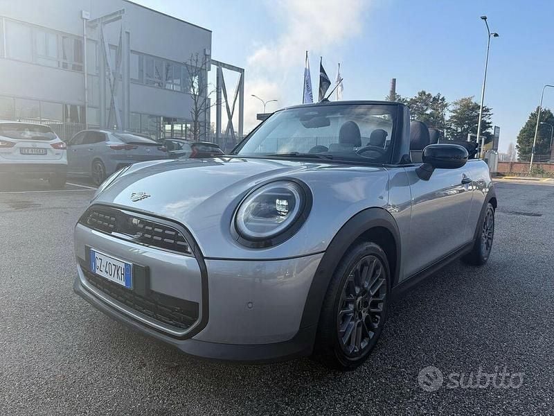 Usata Mini Cooper Cabriolet Classic 163 CV (119 kW) 2025 Argento Cabrio