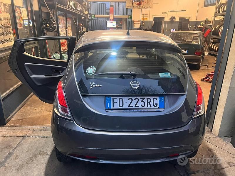 Usata Lancia Ypsilon Silver 69 CV (50 kW) 2015 Utilitaria