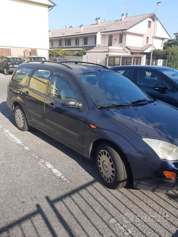 Usata Ford Focus 1999 Blu Station wagon