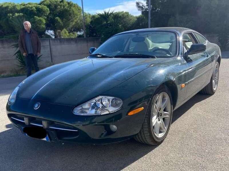 Usato 1997 Jaguar XK8 4.0 Benzin 284 CV (17.500 €)