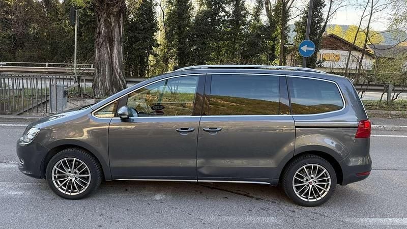 Usata VW Sharan Match 170 CV (125 kW) 2012 Grigio Monovolume