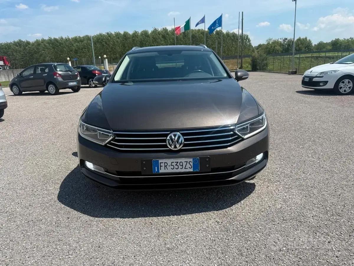 Usata VW Passat 120 CV (88 kW) 2018 Marrone Station wagon