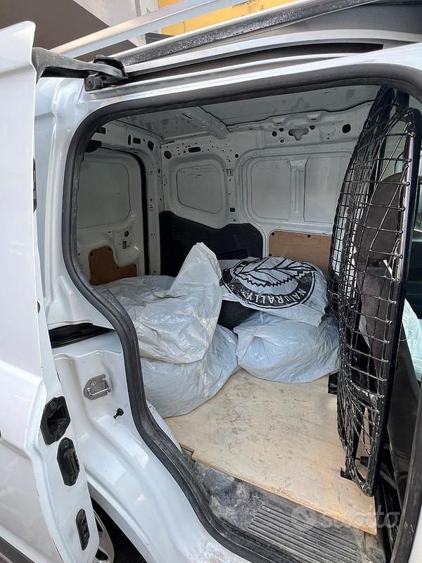 Usata Ford Transit 95 CV (69 kW) 2015 Bianco SUV