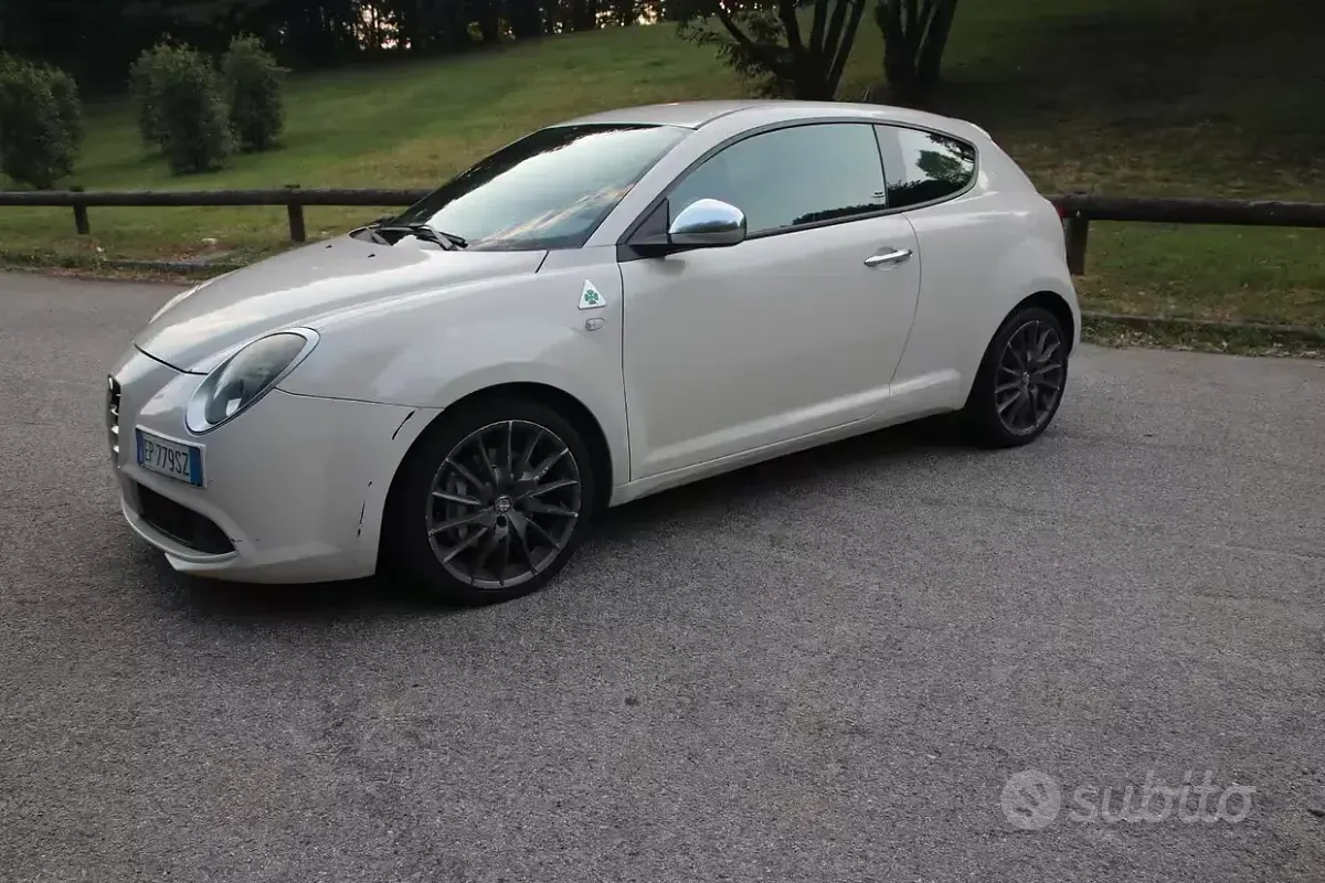 Usata Alfa Romeo MiTo Quadrifoglio Verde 170 CV (125 kW) 2013 Bianco Utilitaria