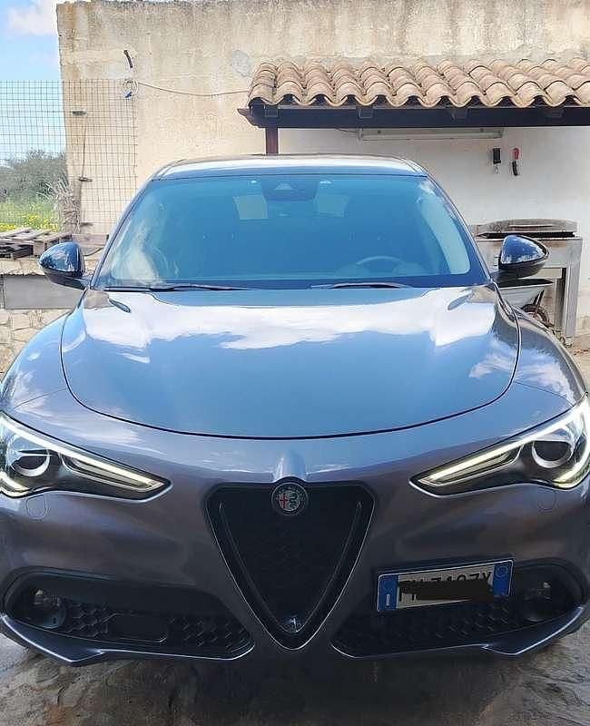 Usata Alfa Romeo Stelvio Executive 209 CV (153 kW) 2017 SUV