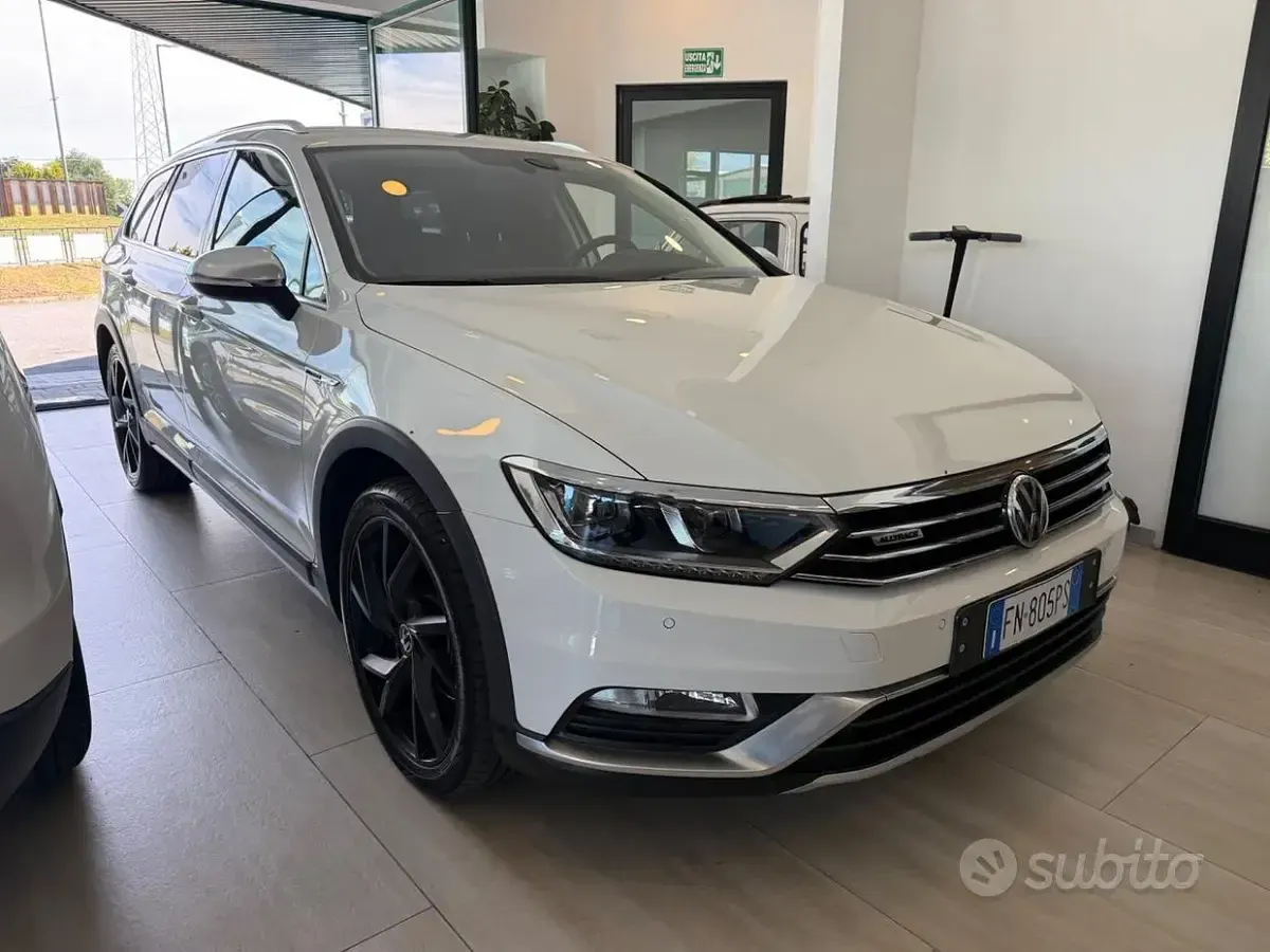 Usata VW Passat Alltrack 190 CV (139 kW) 2018 Bianco Station wagon
