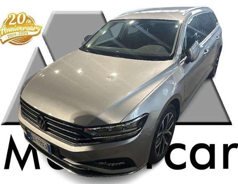 Argento Usata 2021 VW Passat Executive Station wagon | 19.900 € (Buon prezzo) - Immagine 1/4