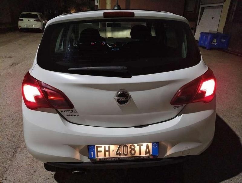 Usata Opel Corsa 75 CV (55 kW) 2017 Bianco Utilitaria