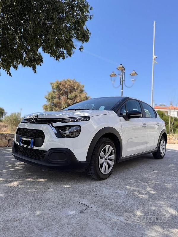 Bianco Usata 2022 Citroën C3 Shine Due volumi | 11.000 € (Buon prezzo) - Immagine 1/4