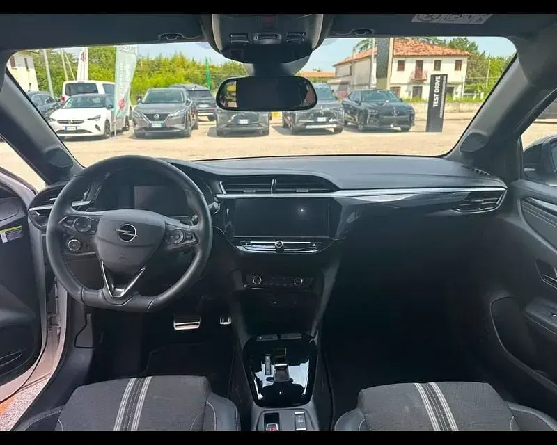 Usata Opel Corsa 101 CV (74 kW) 2024 Bianco Utilitaria