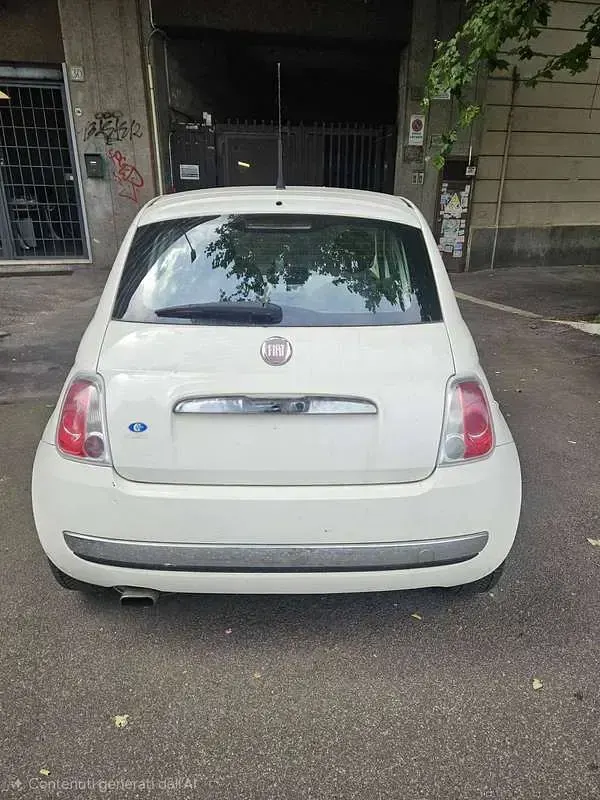 Usata Fiat 500 Pop 69 CV (50 kW) 2010 Bianco Utilitaria
