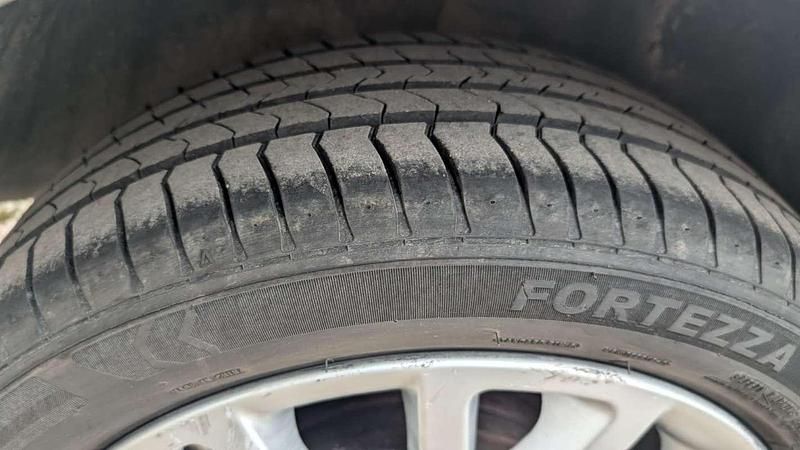 Usata Renault Clio III LE 101 CV (74 kW) 2008 Grigio Berlina