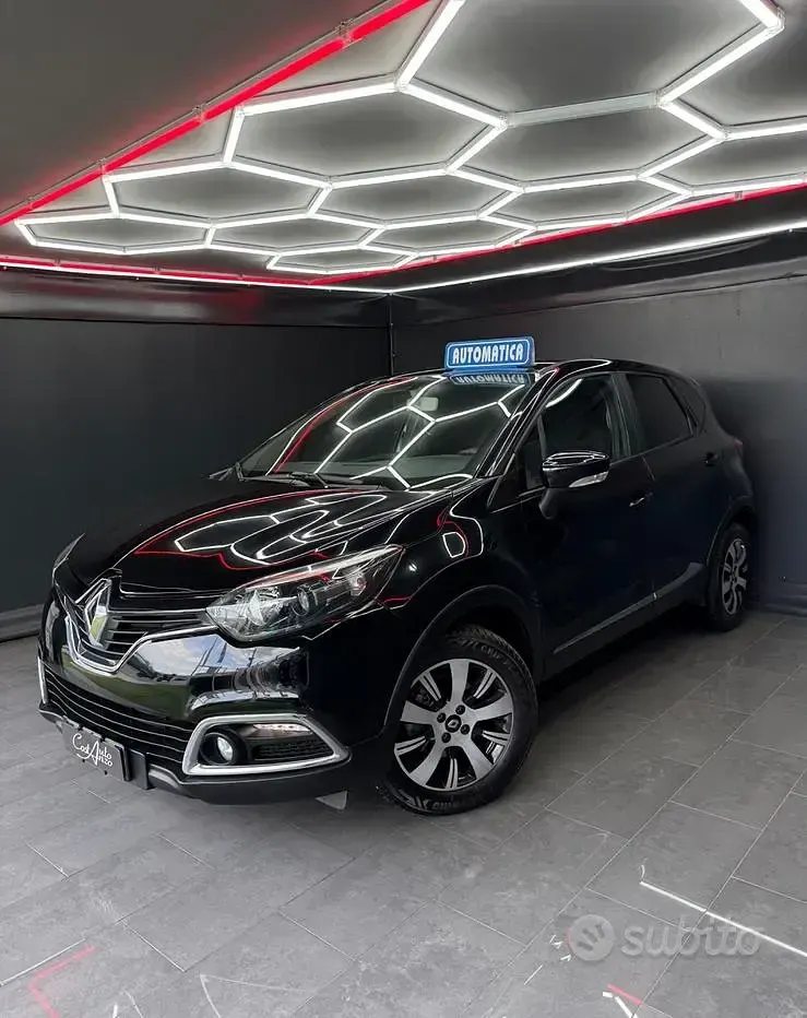 Usata Renault Captur 90 CV (66 kW) 2016 Nero SUV