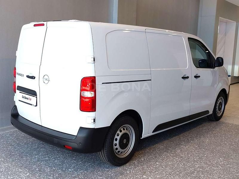 Nuova Opel Vivaro-e Combi 100 kW (136 CV) 2026 Kaolin white Furgone