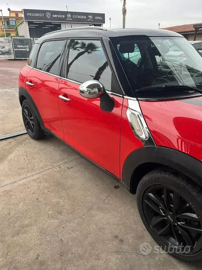 Usata Mini Countryman 122 CV (89 kW) 2012 Rosso SUV