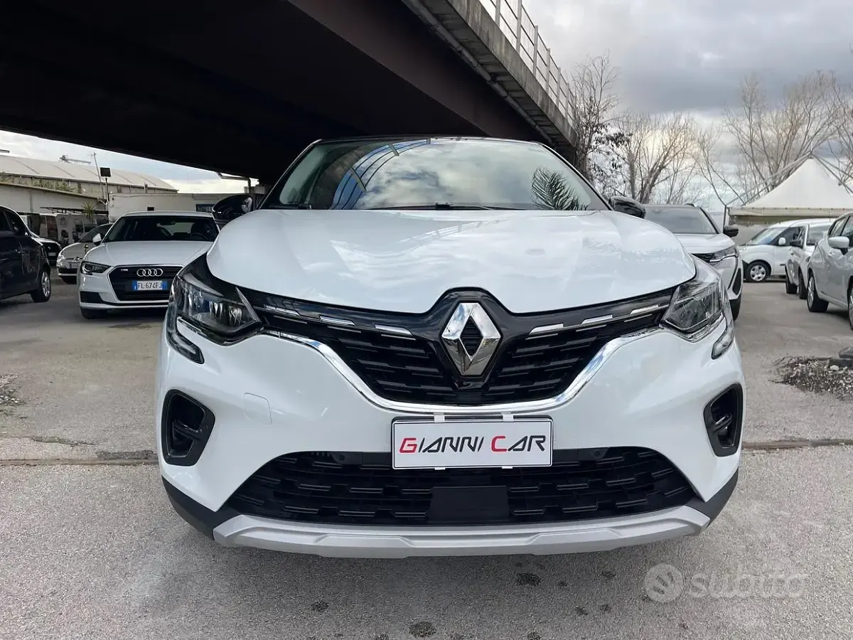 Usata Renault Captur Intens 101 CV (74 kW) 2022 Bianco SUV