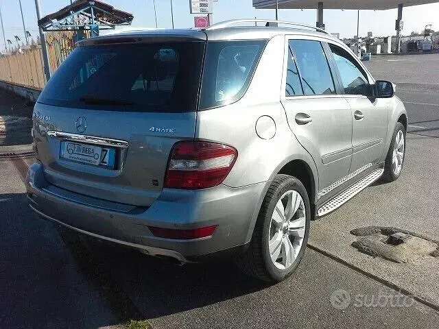 Begagnad Mercedes ML350 224 HK (164 kW) 2009 Grå SUV