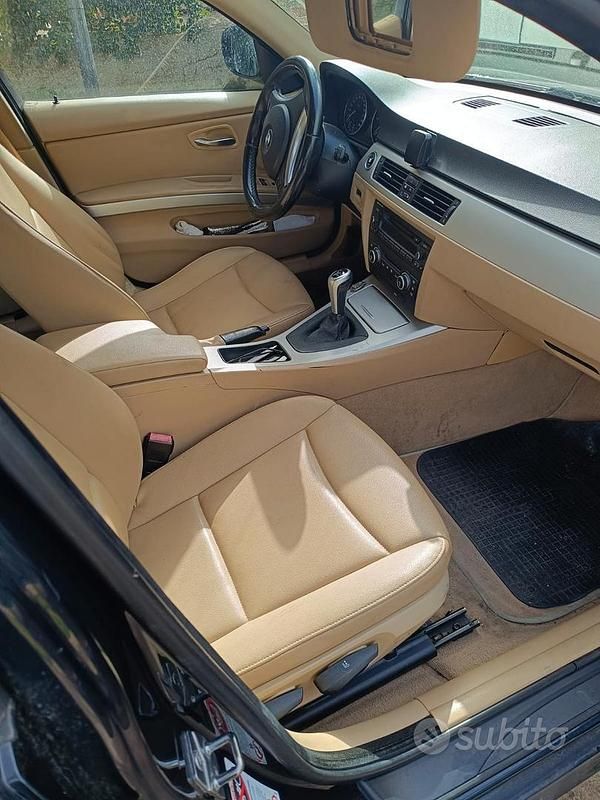 Usata BMW 320 2009 Blu Berlina