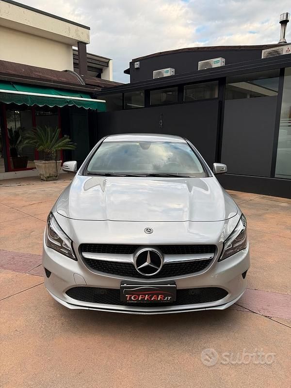 Usata Mercedes CLA180 Premium 2018 Grigio Berlina