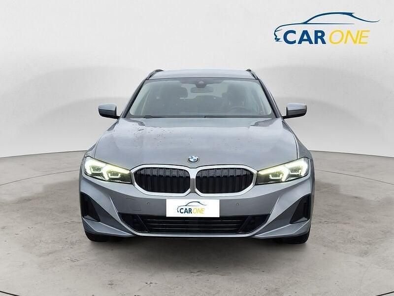 Usata BMW 318 150 CV (110 kW) 2023 Grigio Station wagon