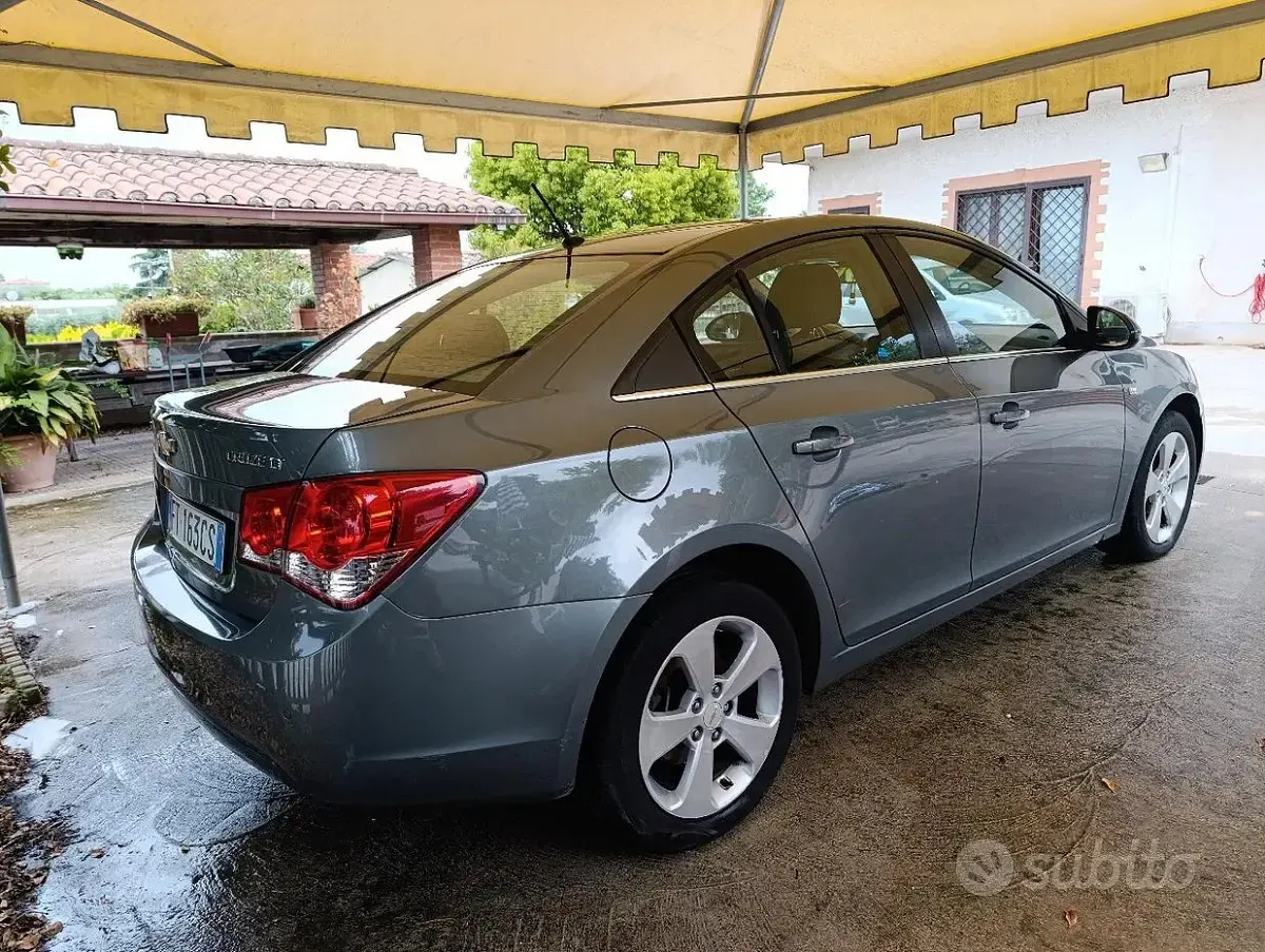 Usata Chevrolet Cruze LT 150 CV (110 kW) 2009 Grigio Berlina