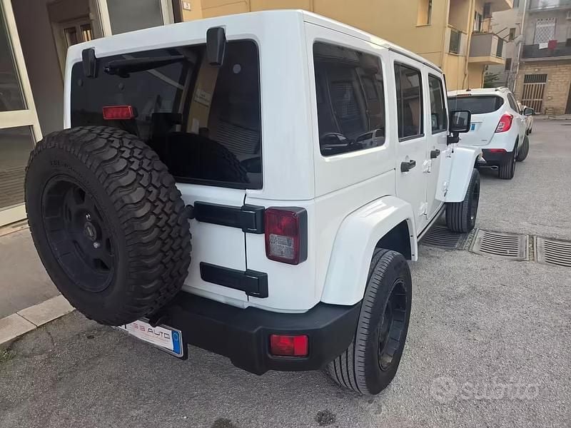 Usata Jeep Wrangler Sahara 200 CV (147 kW) 2014 Bianco SUV