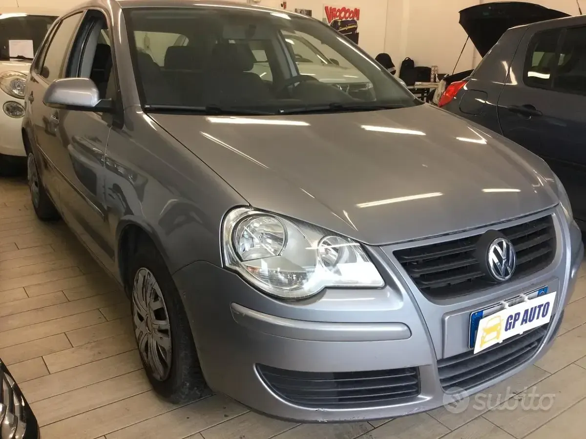 Usata VW Polo Trendline 64 CV (47 kW) 2006 Grigio Utilitaria