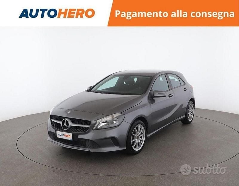 Grigio Usata 2016 Mercedes A160 Executive Tre volumi | 13.999 € (Ottimo prezzo) - Immagine 1/4