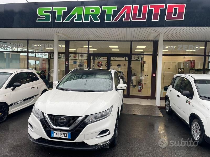 Bianco Usata 2017 Nissan Qashqai Tekna SUV | 13.500 € (Buon prezzo) - Immagine 1/4