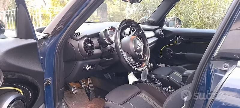 Usata Mini John Cooper Works Hype 170 CV (125 kW) 2016 Blu Utilitaria