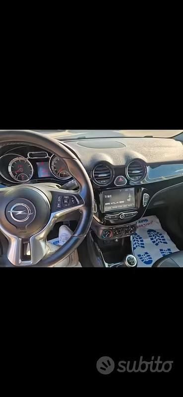 Usata Opel Adam 70 CV (51 kW) 2017 Nero Utilitaria