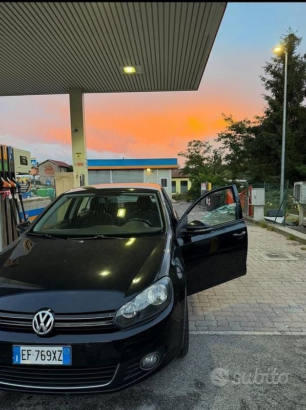 Nero Usata 2014 VW Golf VII Tre volumi | 7500 € - Immagine 1/2