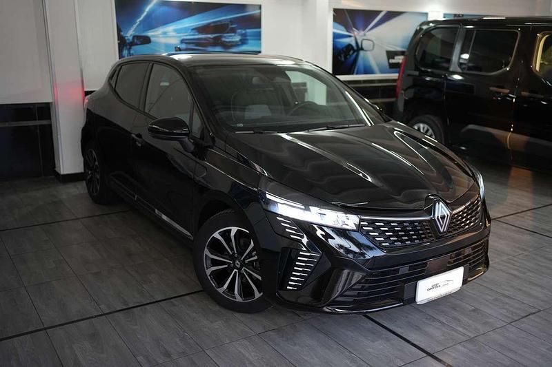 Usata Renault Clio V Techno 91 CV (66 kW) 2025 Nero etoile Berlina