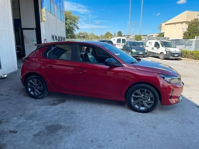 Usata Opel Corsa Edition 74 CV (54 kW) 2024 Rosso Berlina