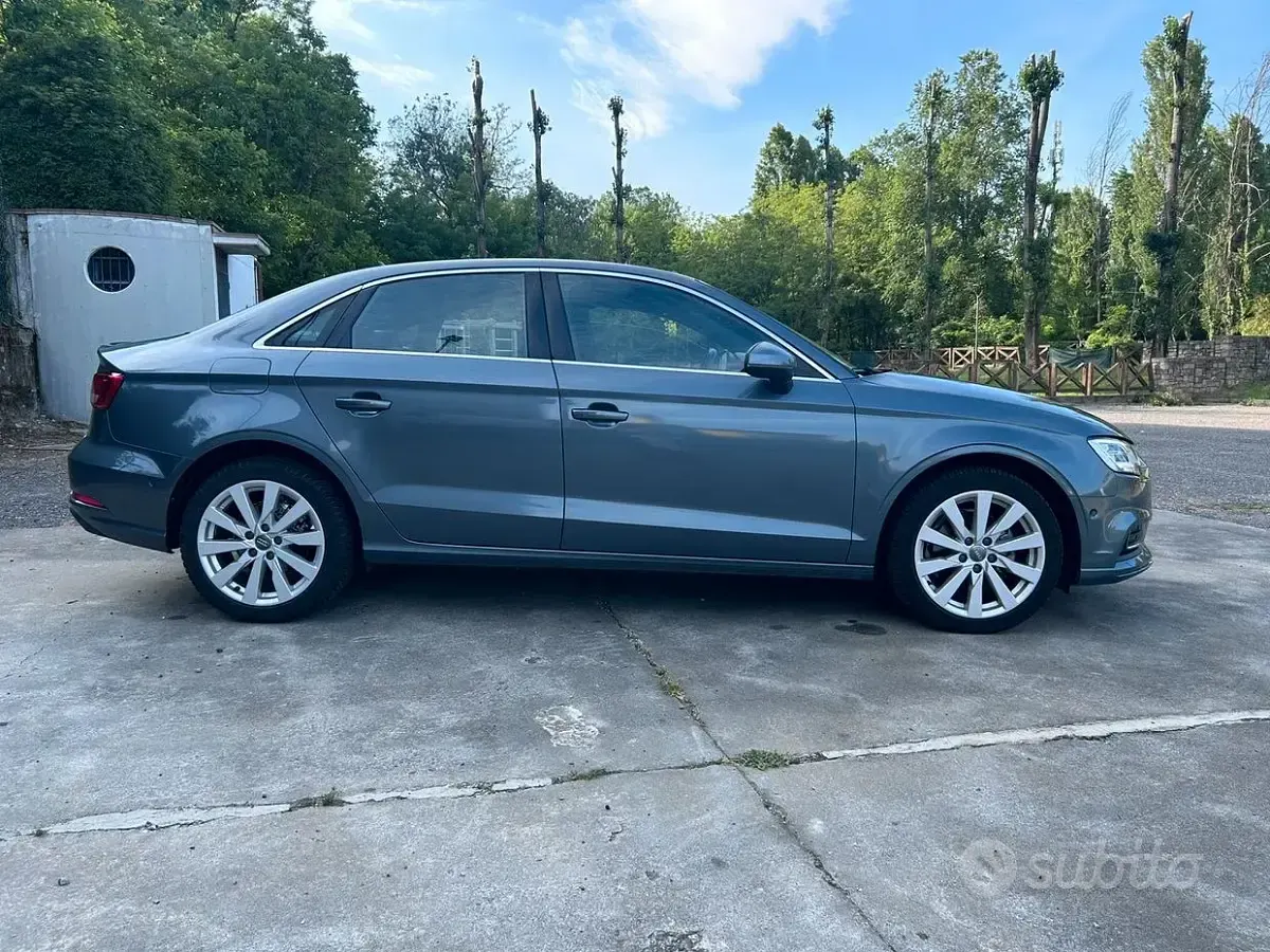 Usata Audi A3 Design 116 CV (85 kW) 2017 Grigio Berlina
