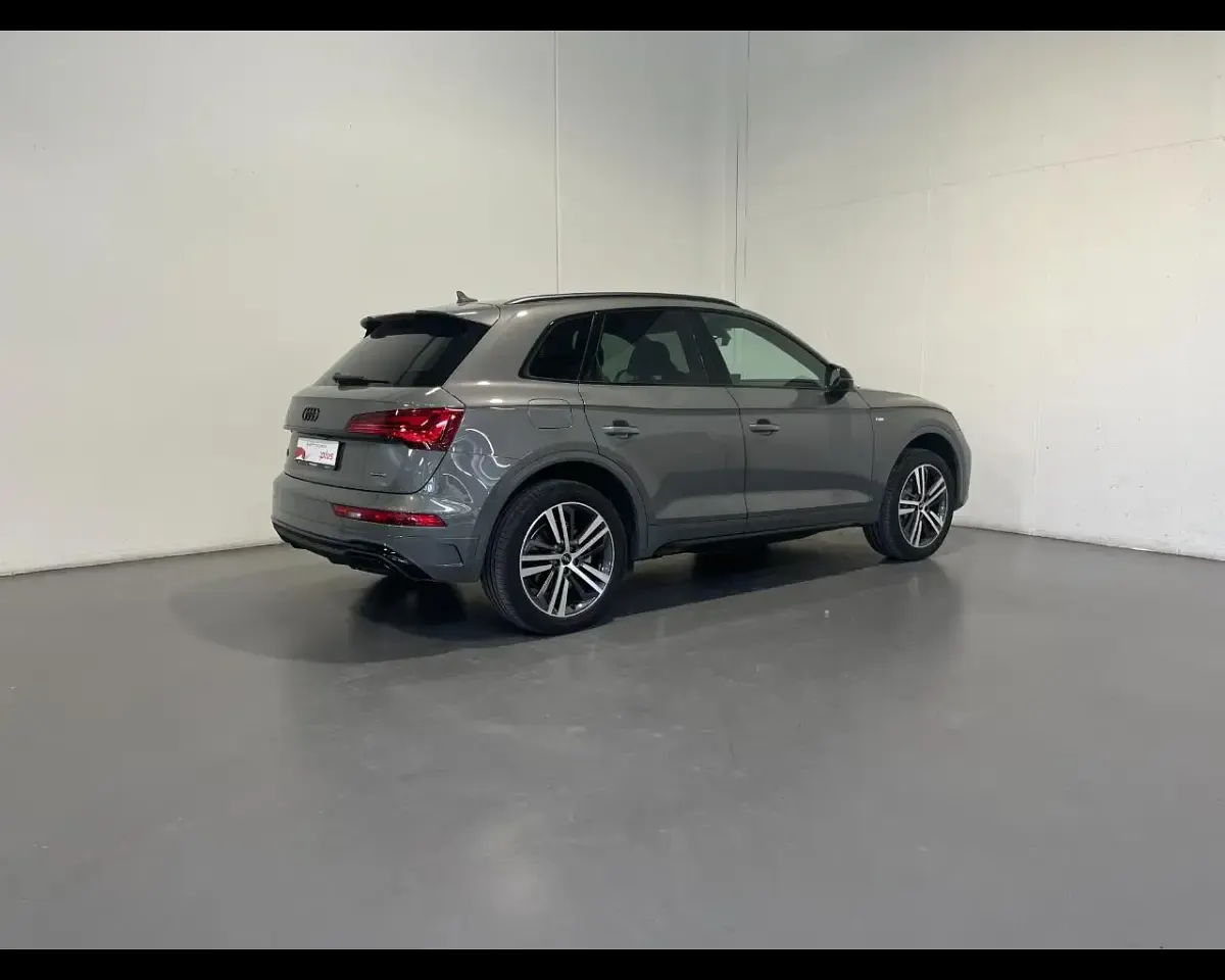 Usata Audi Q5 S-line plus 265 CV (194 kW) 2024 Grigio SUV