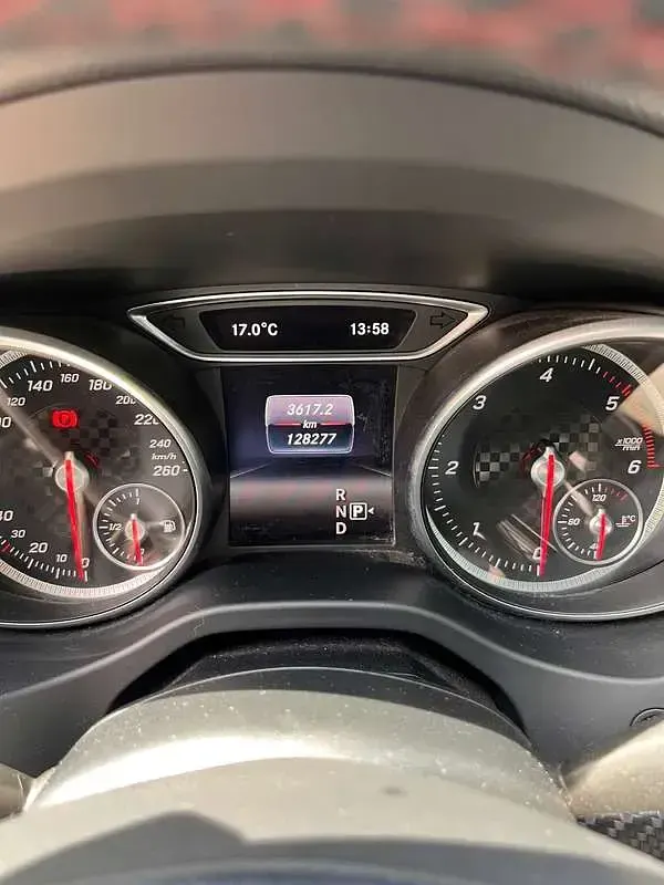 Usata Mercedes A180 Premium 109 CV (80 kW) 2017 Grigio Utilitaria