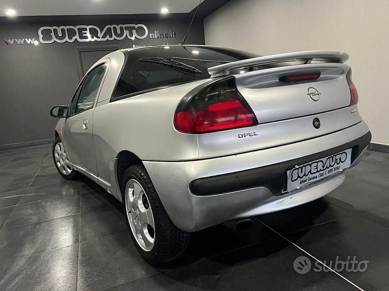 Occasion Opel Tigra 90 ch (66 kW) 1999 Gris Coupé