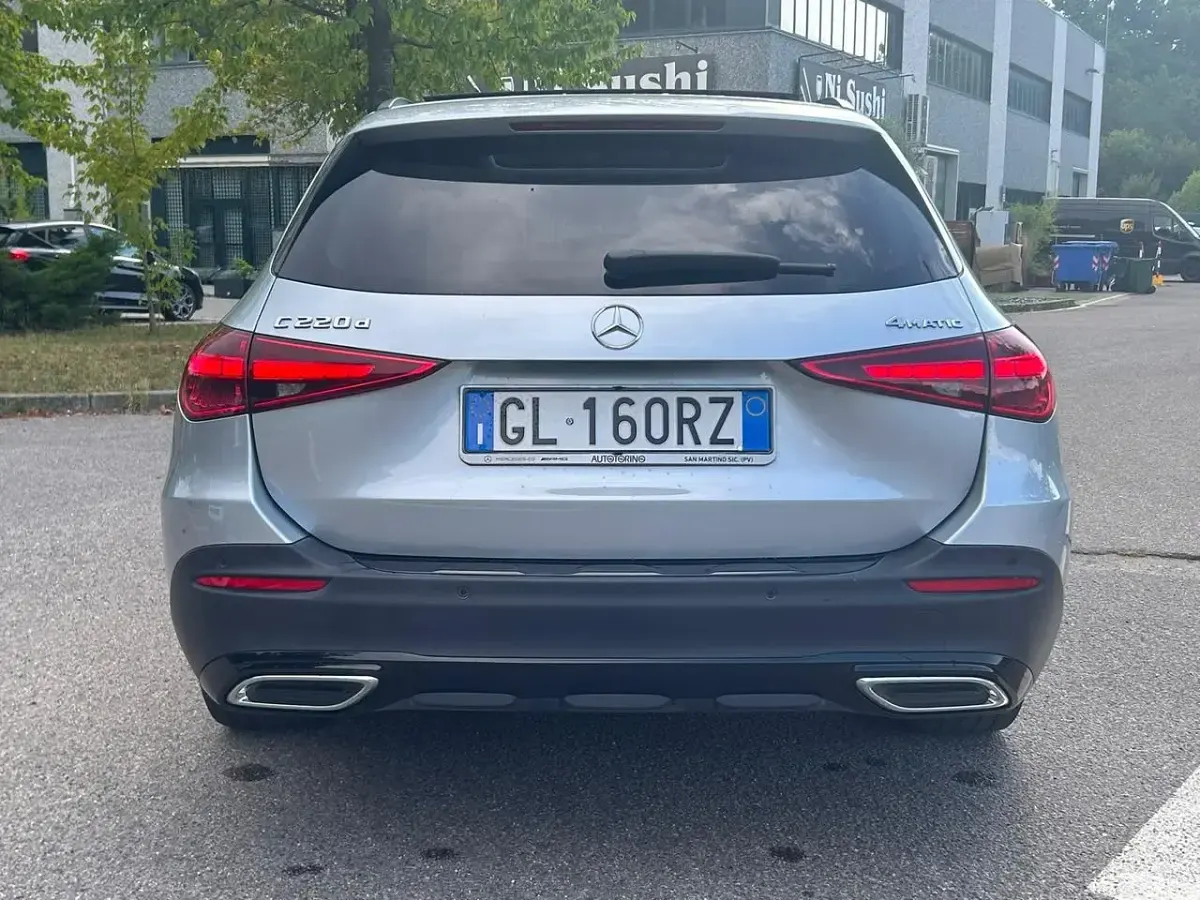Usata Mercedes C220 200 CV (147 kW) 2022 Grigio Station wagon