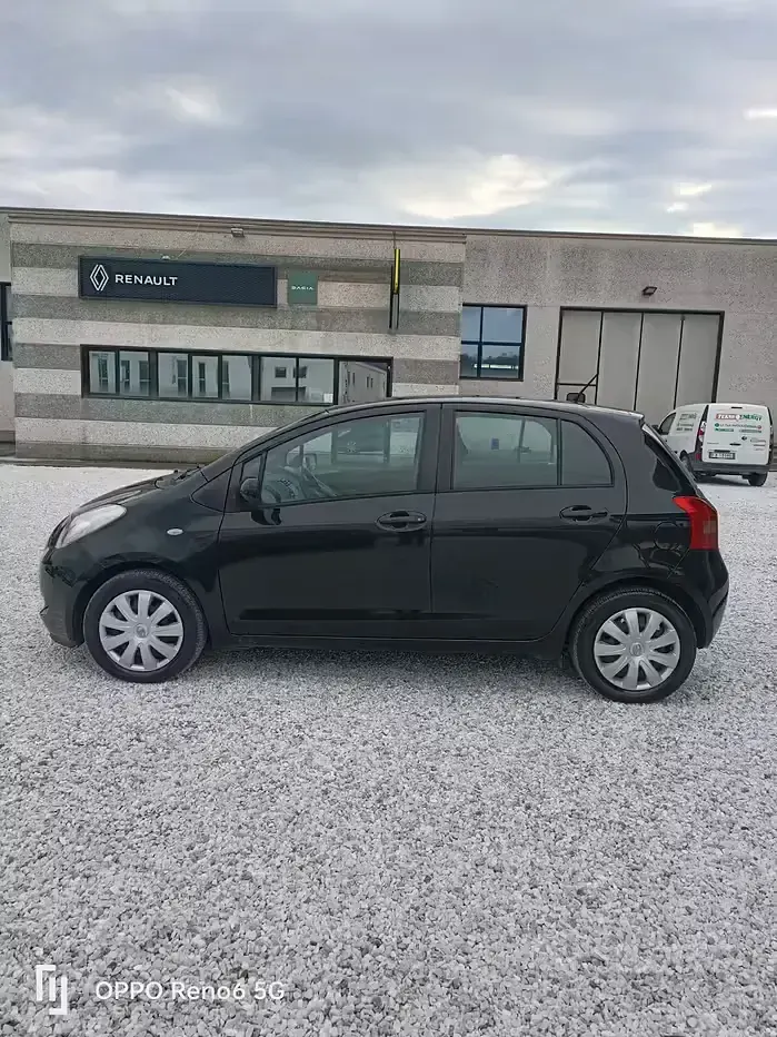 Usata Toyota Yaris Sol 87 CV (63 kW) 2008 Nero Utilitaria