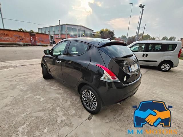 Usata Lancia Ypsilon S 109 CV (80 kW) 2023 Nero Utilitaria