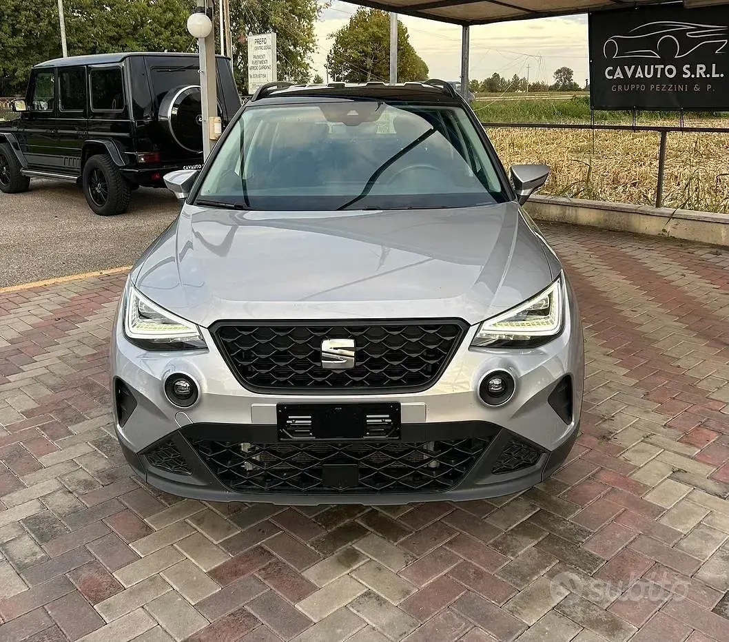 Usata Seat Arona Style 110 CV (80 kW) 2022 Grigio SUV
