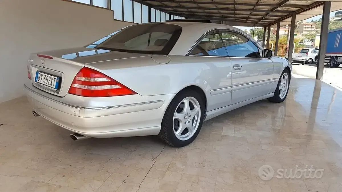 Usata Mercedes CL500 306 CV (225 kW) 2001 Grigio Coupé