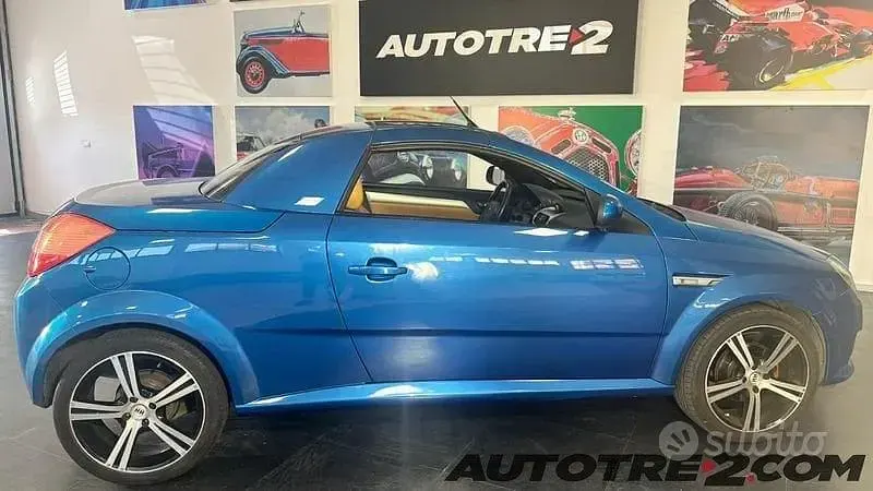 Usata Opel Tigra Sport 90 CV (66 kW) 2007 Blu/azzurro Cabrio