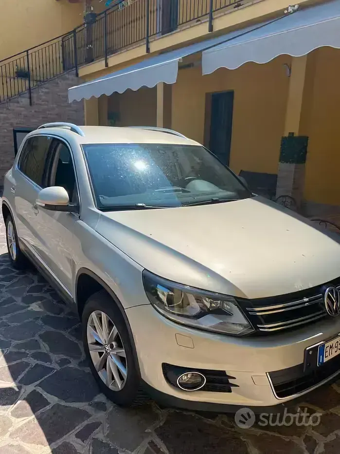 Usata VW Tiguan 140 CV (102 kW) 2012 Grigio SUV