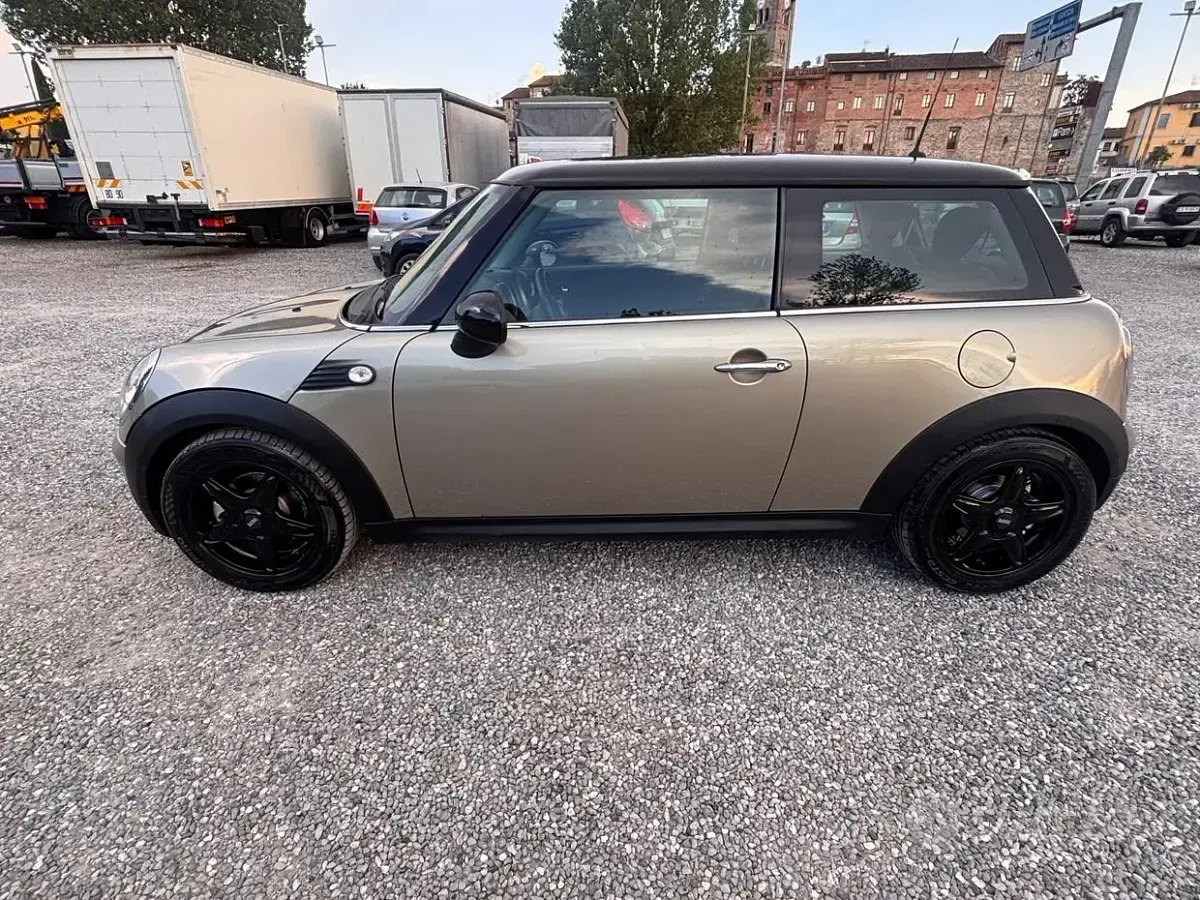 Usata Mini ONE 95 CV (69 kW) 2008 Marrone Utilitaria