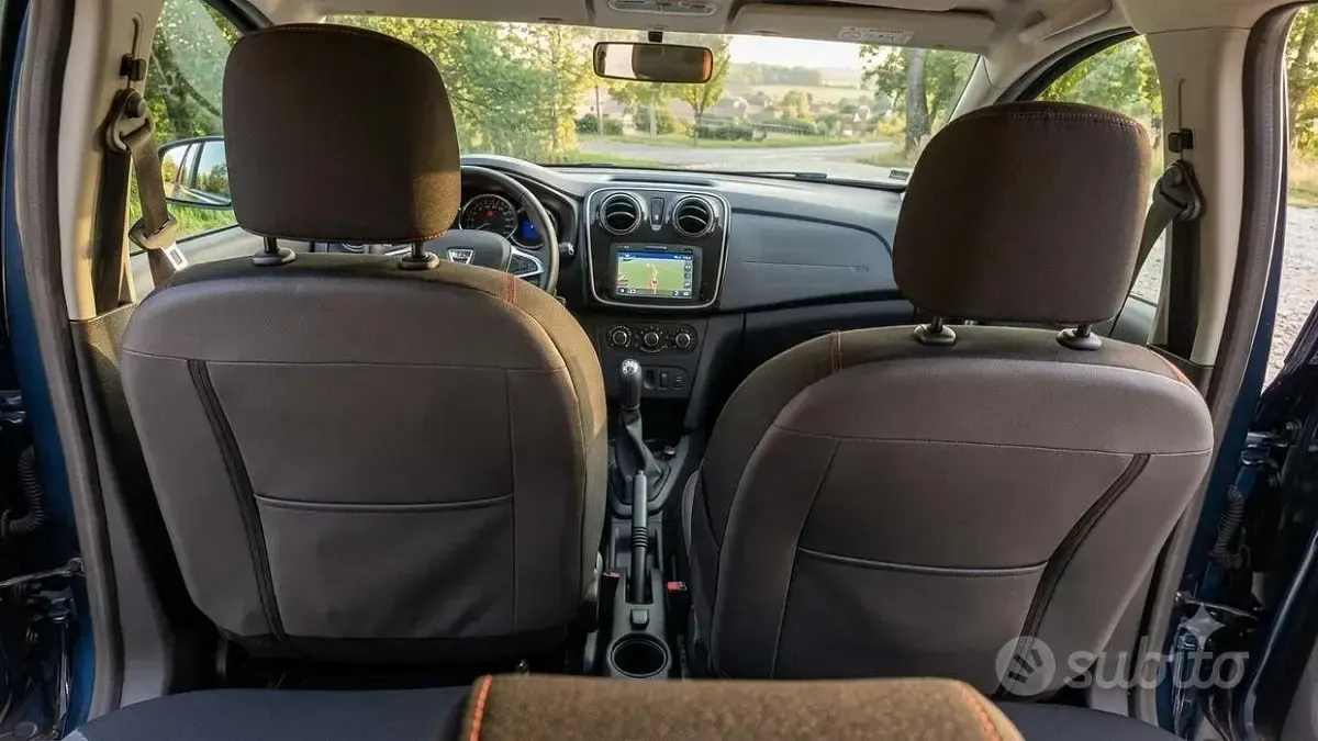 Usata Dacia Sandero 90 CV (66 kW) 2019 Bluazzurro Berlina