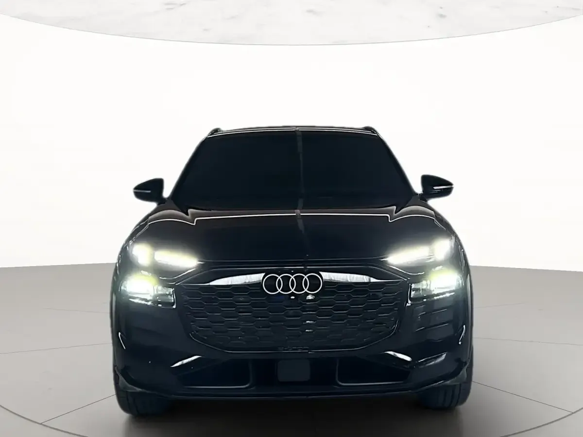 Nuova Audi Q6 e-tron Advanced Plus 214 kW (292 CV) 2026 Nero mito metallizzato SUV